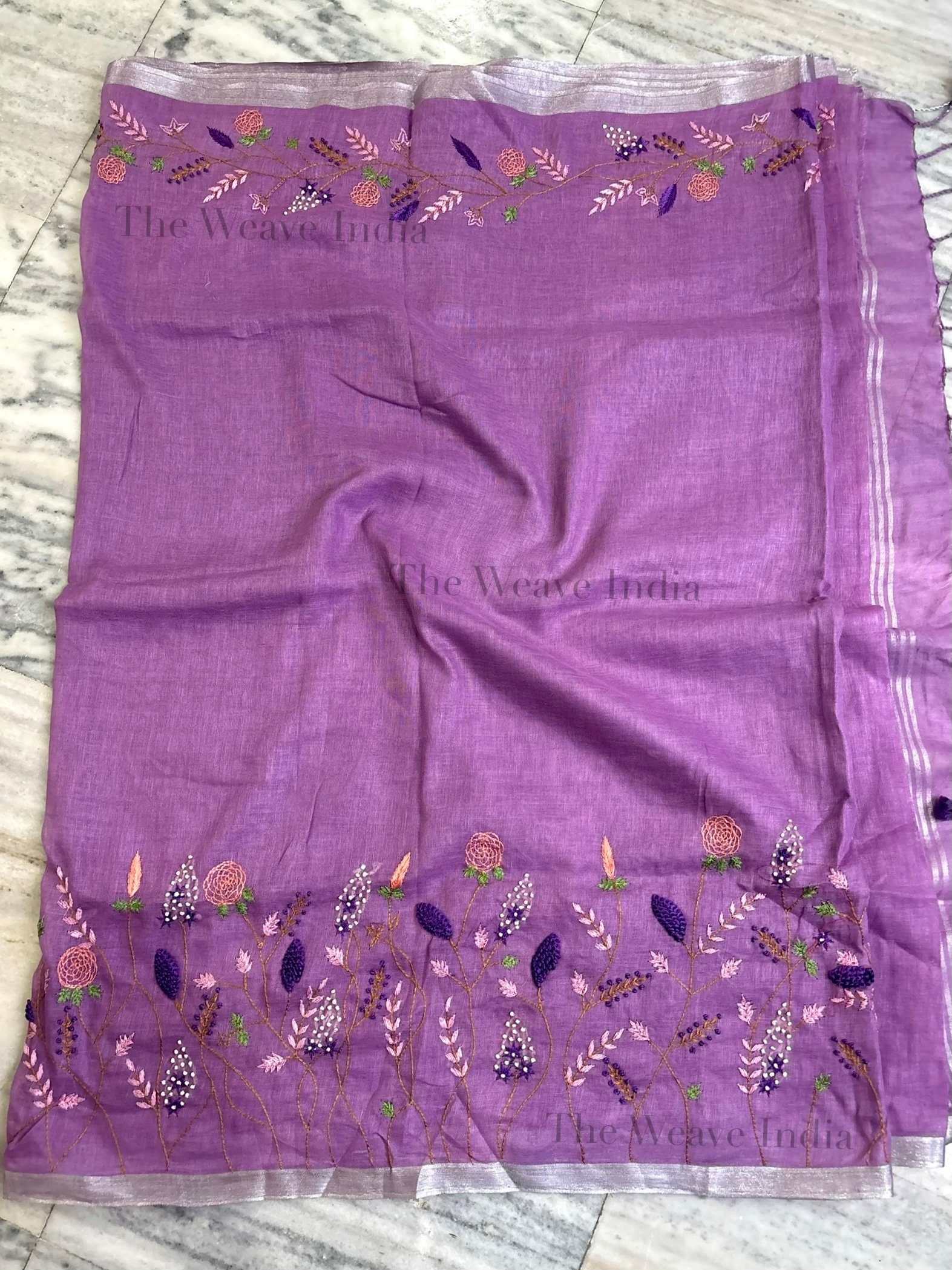 Orchid Bloom Linen Knot Saree - Image 4