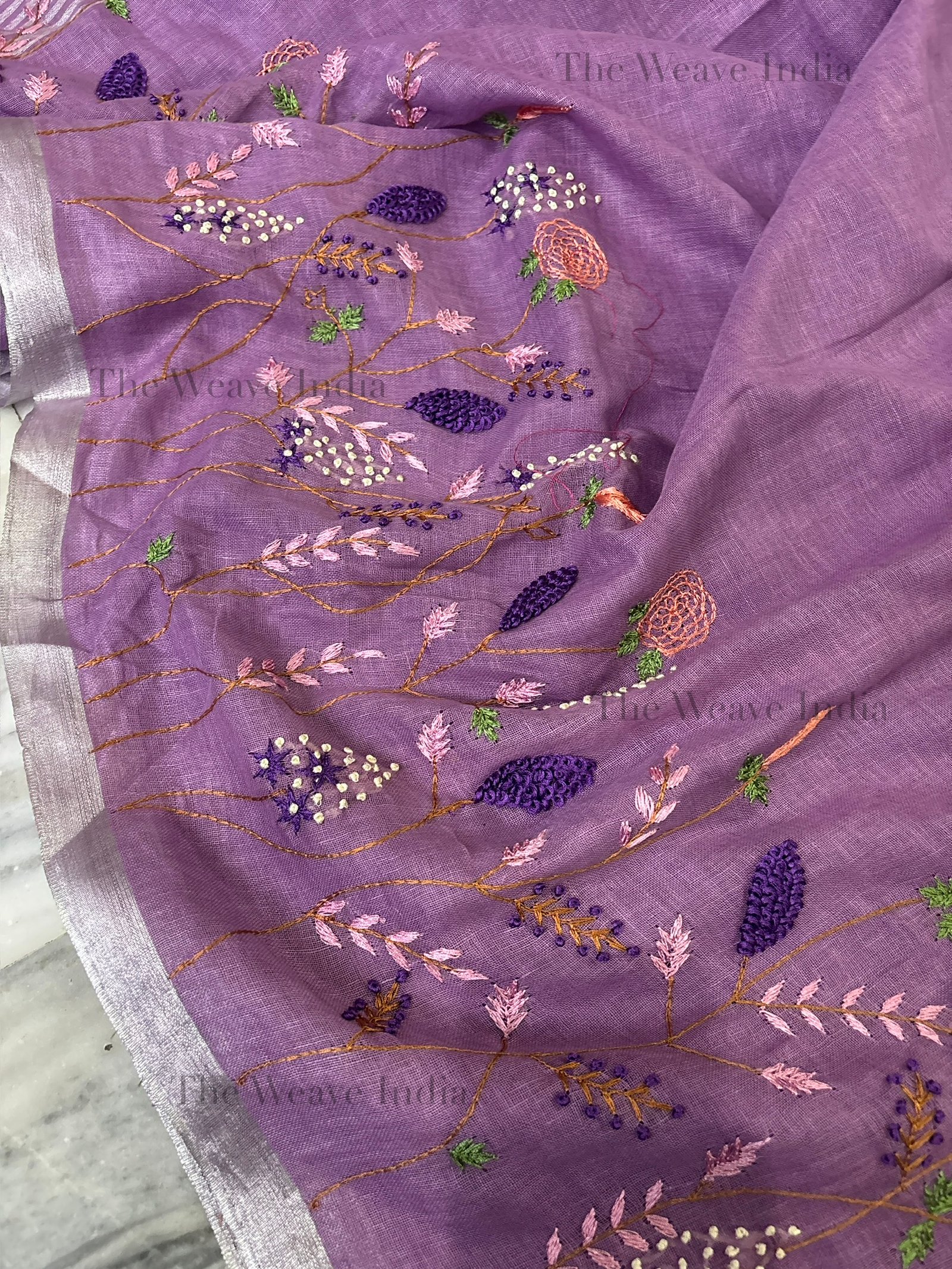 Orchid Bloom Linen Knot Saree - Image 2