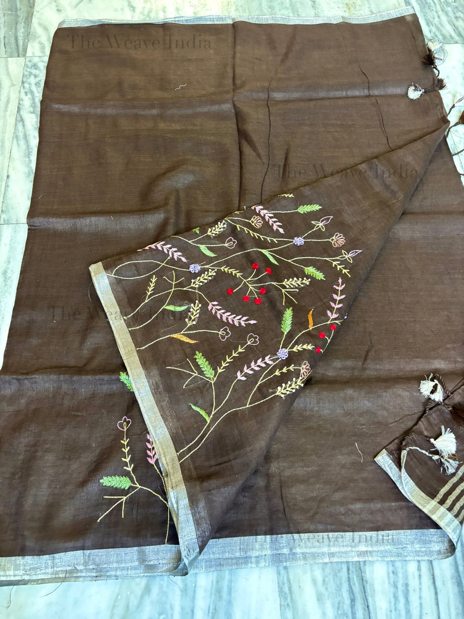 Coffee Bloom Pure Linen Saree - Image 5